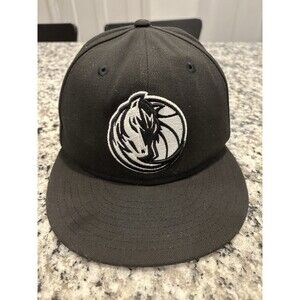 New Era 9Fifty NBA Dallas Mavericks Snapback Cap - Adjustable - Black